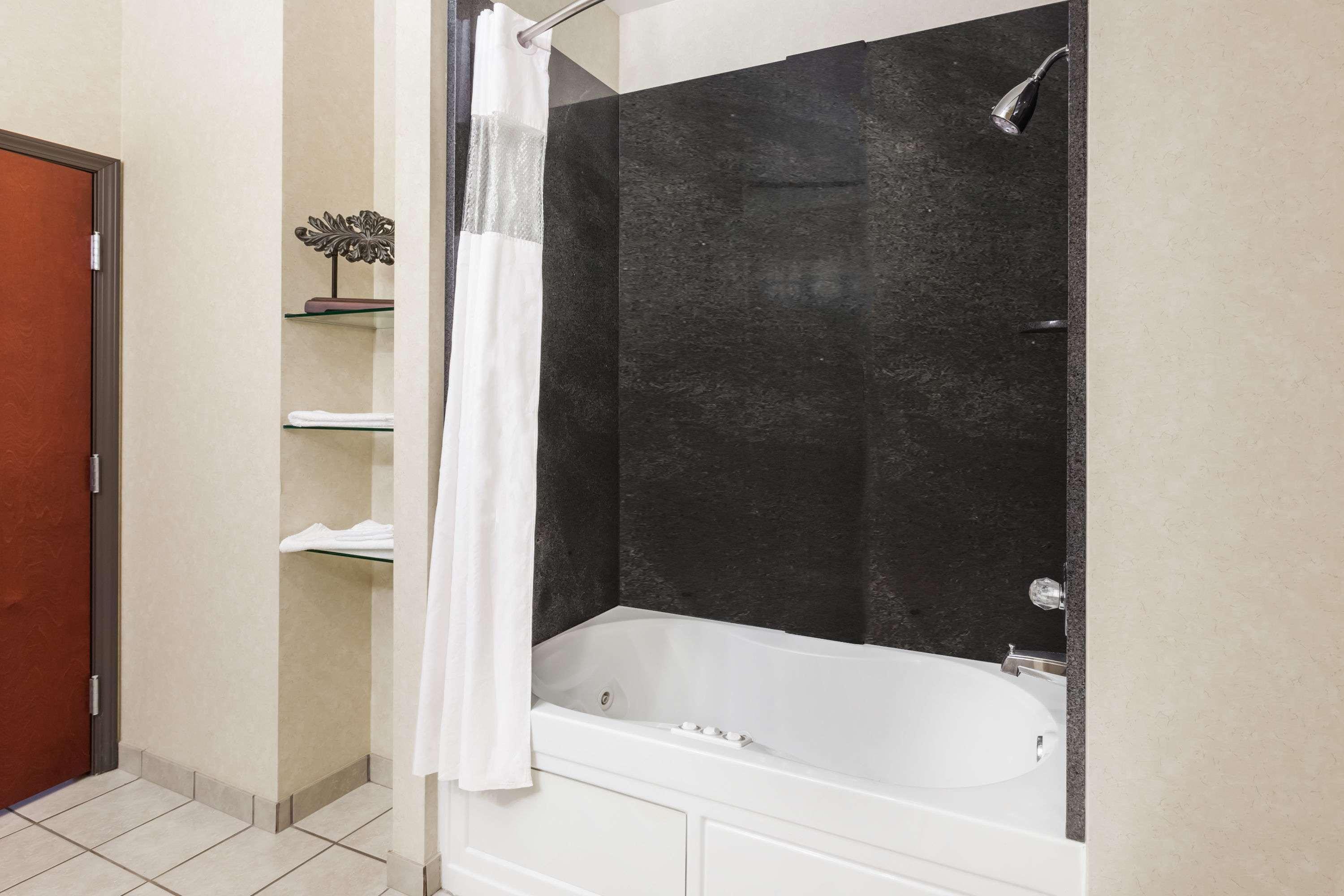 Baymont By Wyndham Hotel 3*